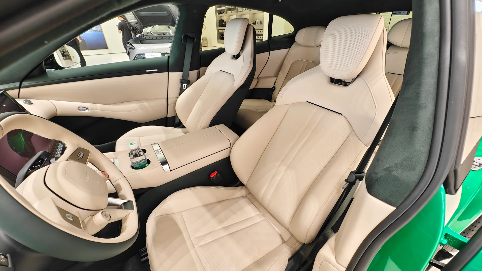 Xiaomi YU7 interior 1